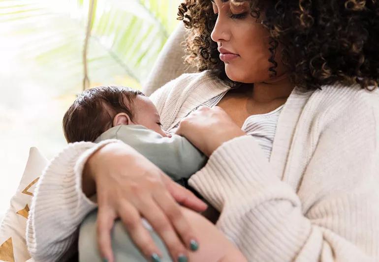 breastfeeding baby Mom 1210806697 770x533 1 jpg