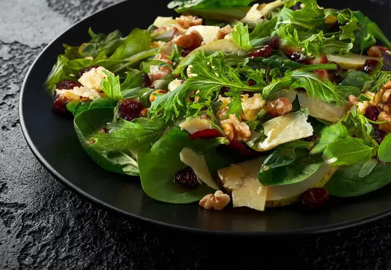 cranberryWalnutCheeseSalad