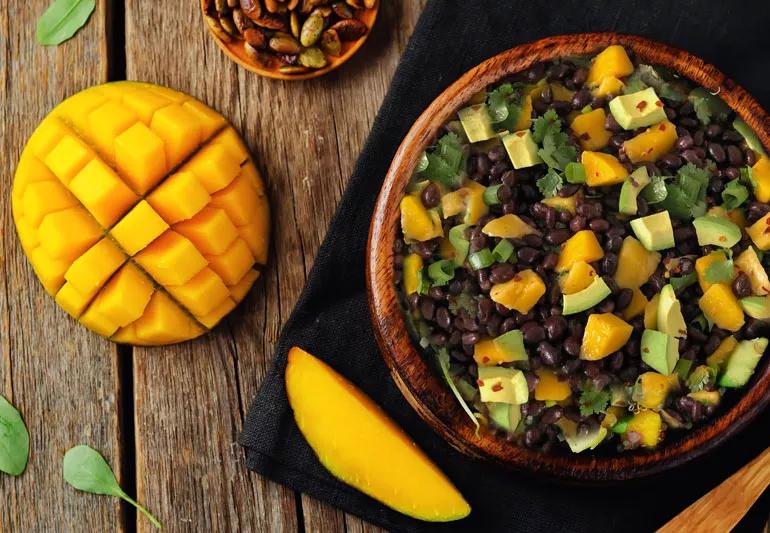 mangoAvocadoBlackBeanSalad