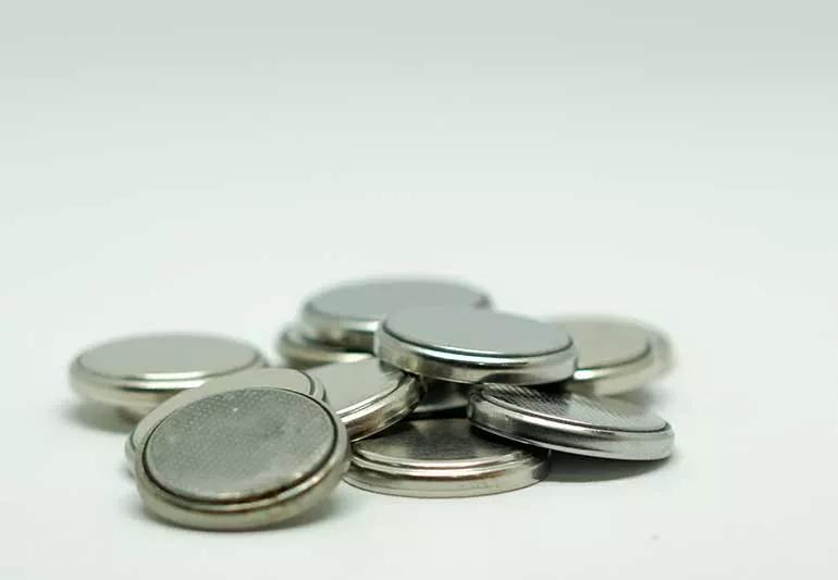 Button Batteries 1345481369 770x533 1 jpg