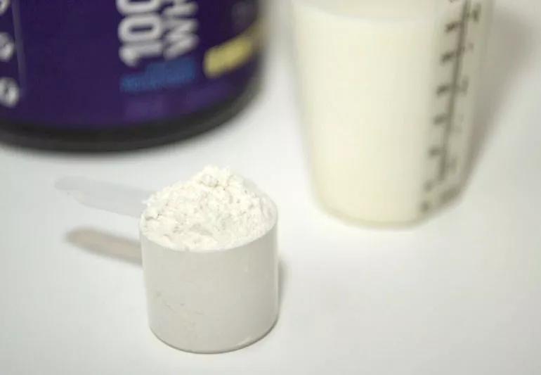 proteinPowder RN 050520 770x533 1 jpg