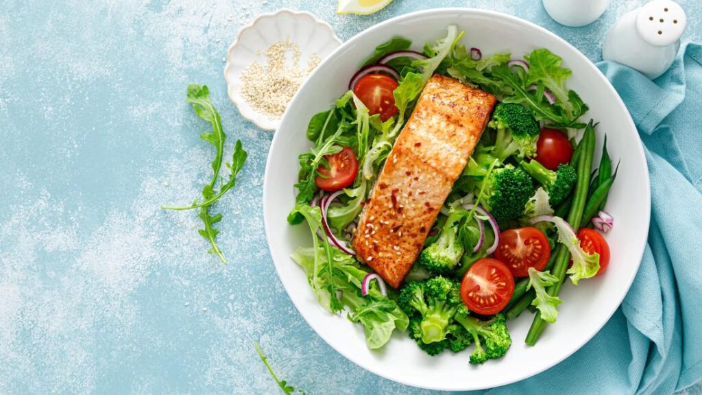 mediterranean salmon salad 1407144829